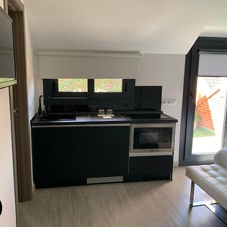 Hostal El Rocio Paracuellos de Jarama Extérieur photo