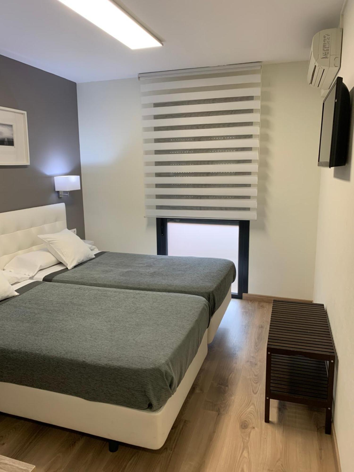 Hostal El Rocio Paracuellos de Jarama Extérieur photo