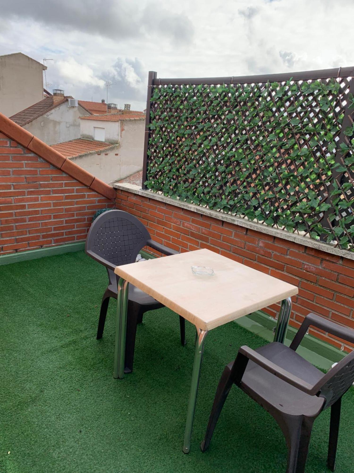 Hostal El Rocio Paracuellos de Jarama Extérieur photo