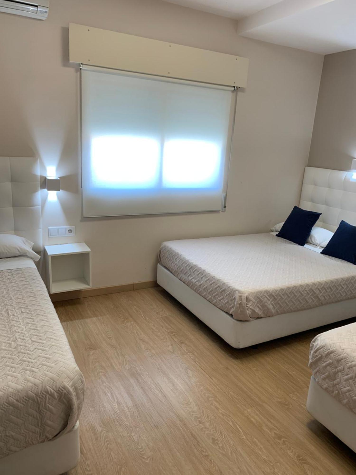 Hostal El Rocio Paracuellos de Jarama Extérieur photo