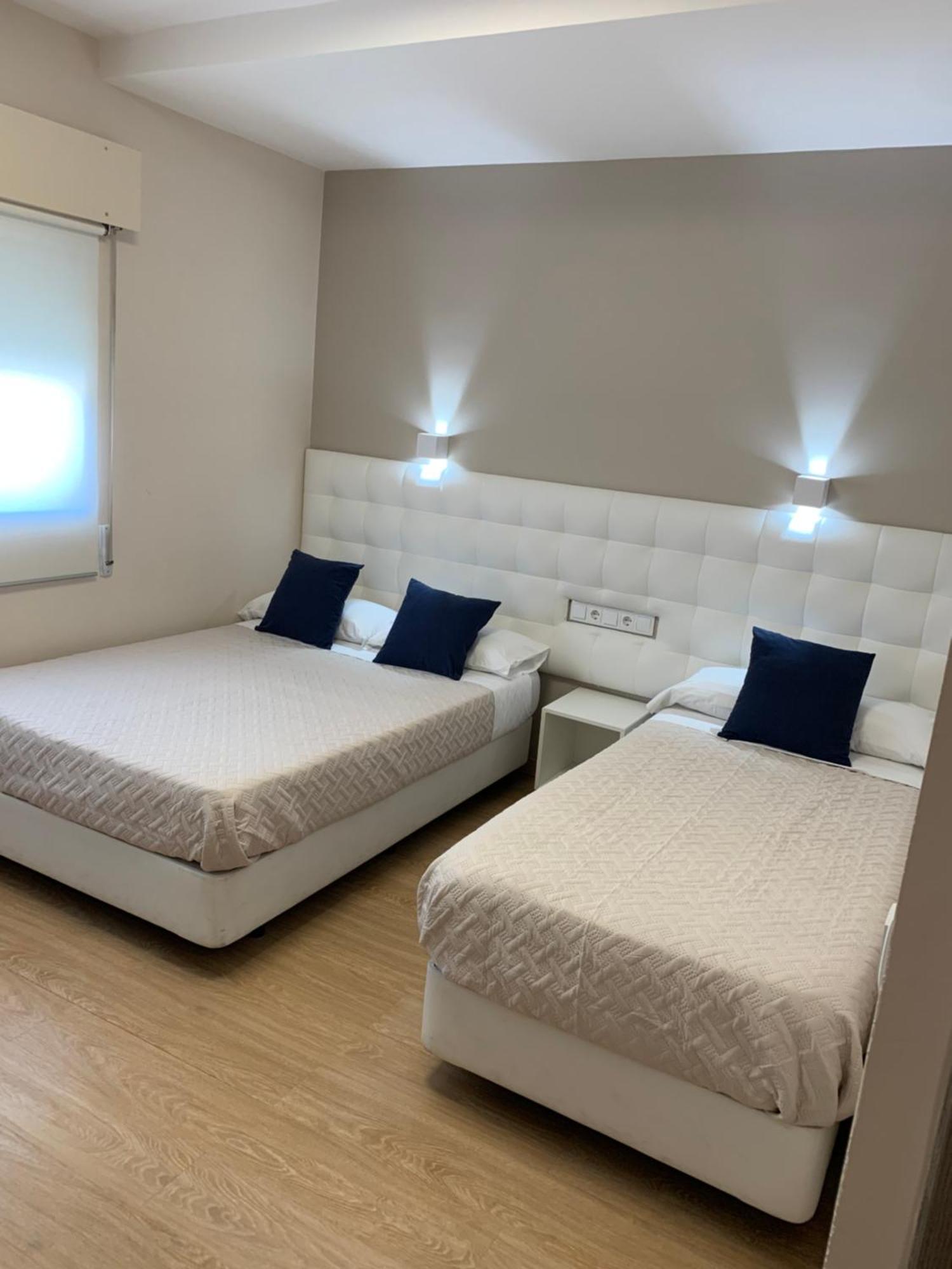 Hostal El Rocio Paracuellos de Jarama Extérieur photo