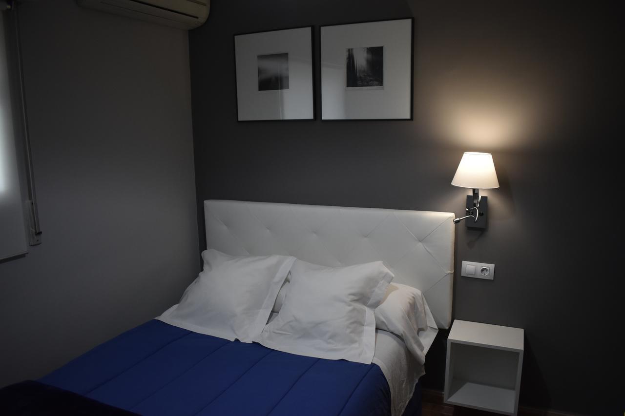Hostal El Rocio Paracuellos de Jarama Extérieur photo