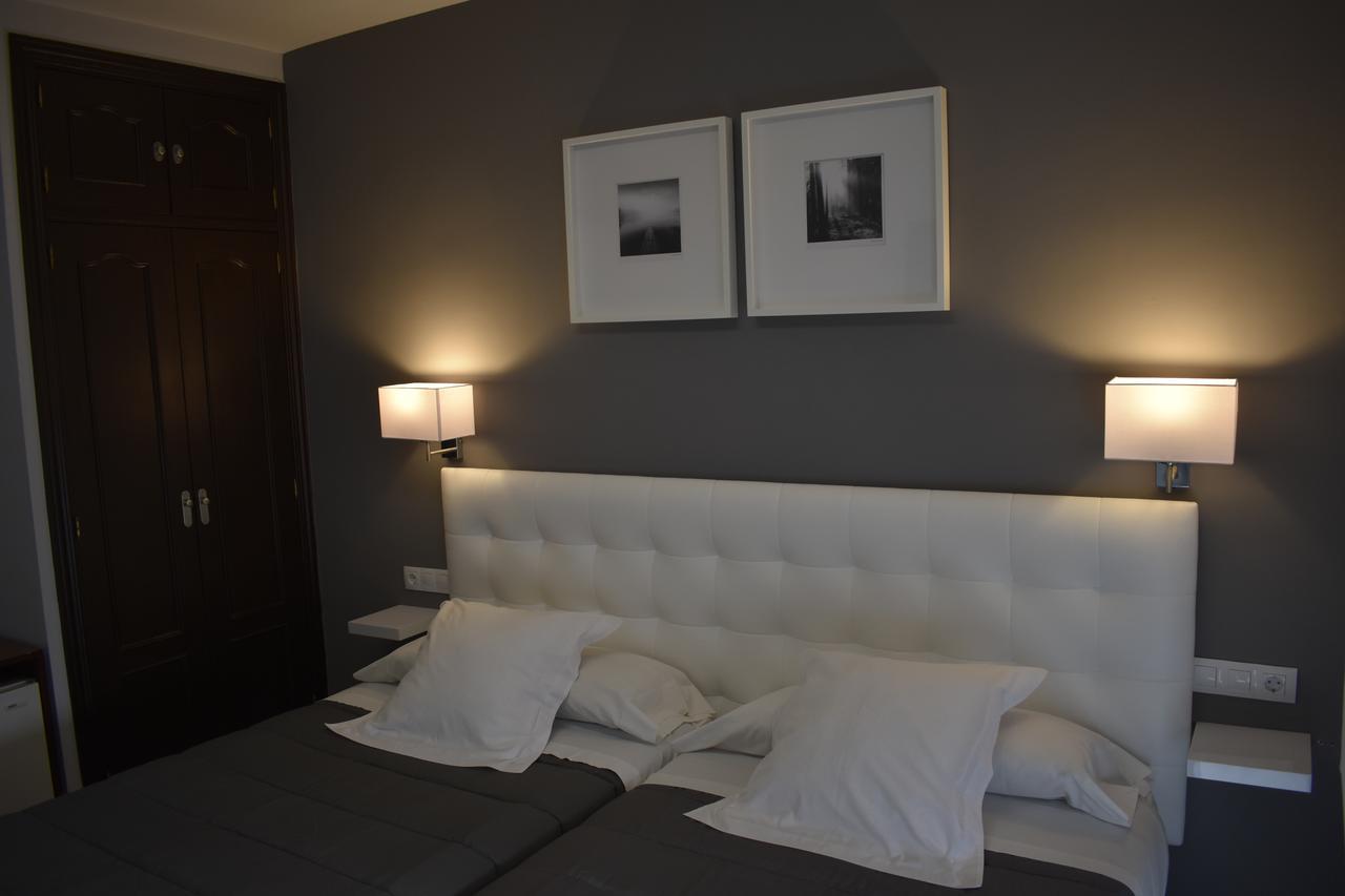Hostal El Rocio Paracuellos de Jarama Extérieur photo