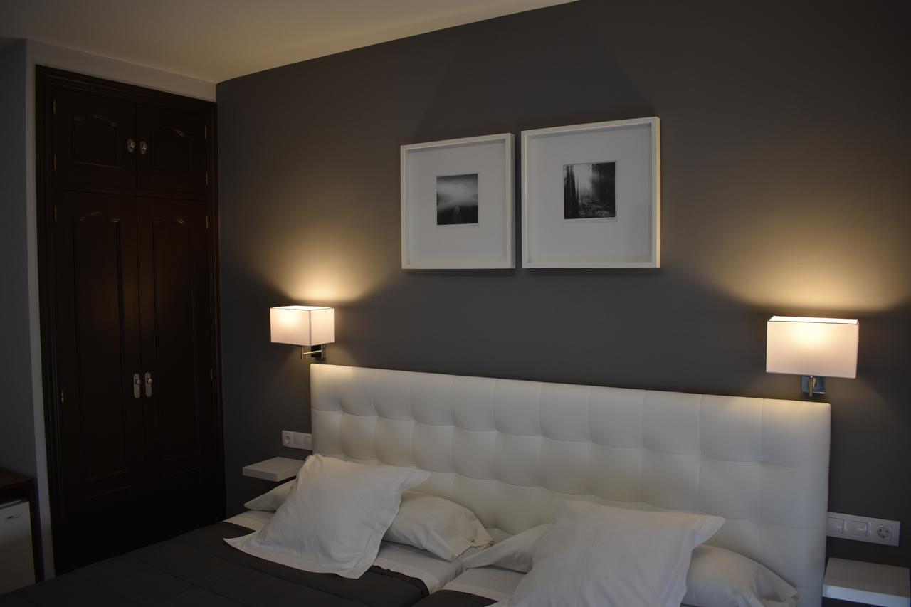 Hostal El Rocio Paracuellos de Jarama Extérieur photo